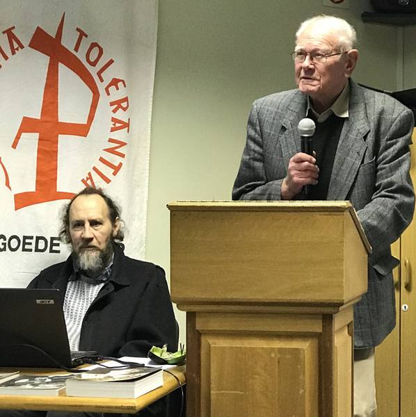 Martiens van Bart en voorsitter Dr. C. de Wet.