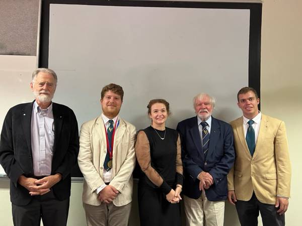 Die komitee van 2021 v.l.n.r.: Rudolf Rode, Alex Giardini, Karen Jennings, Dan Sleigh, Jaco du Plessis. Afwesig: Calla Wessel